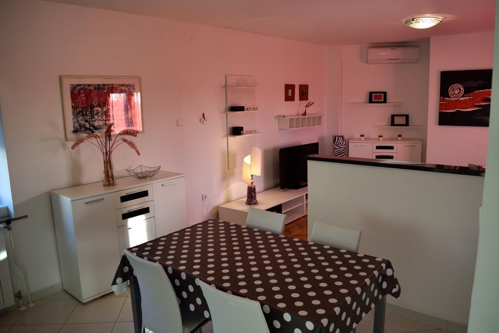 Aurelia Apartment Liznjan Ngoại thất bức ảnh