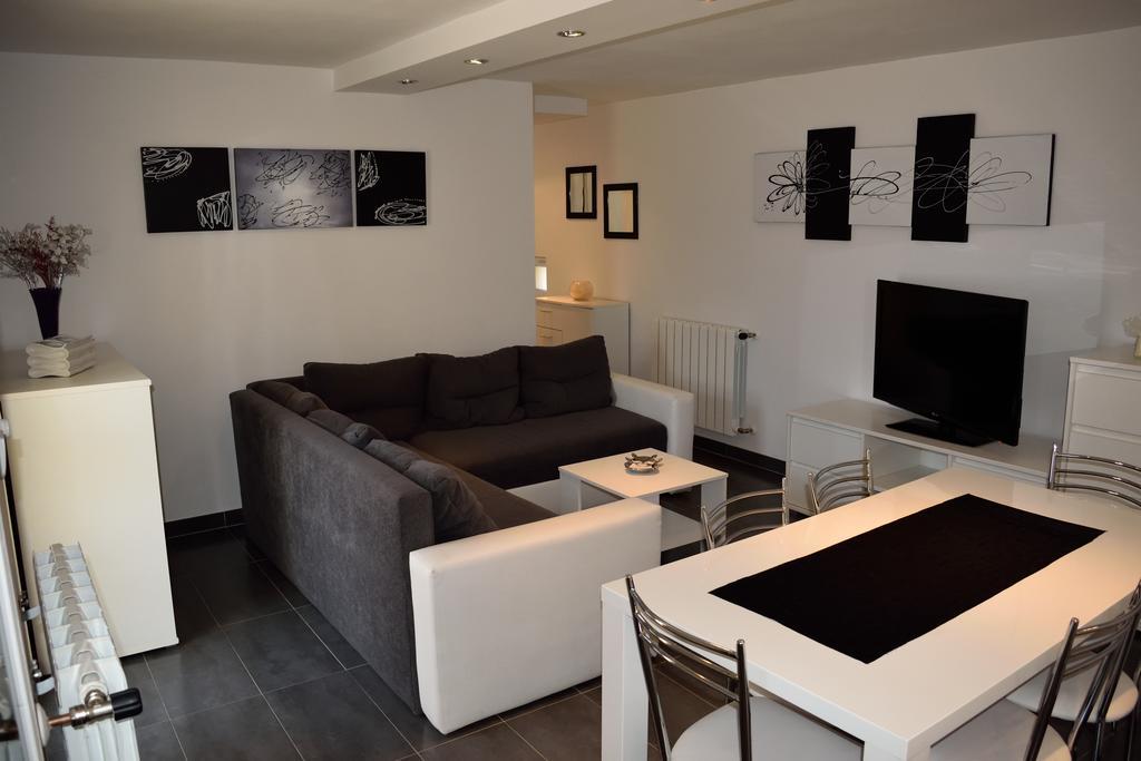 Aurelia Apartment Liznjan Ngoại thất bức ảnh